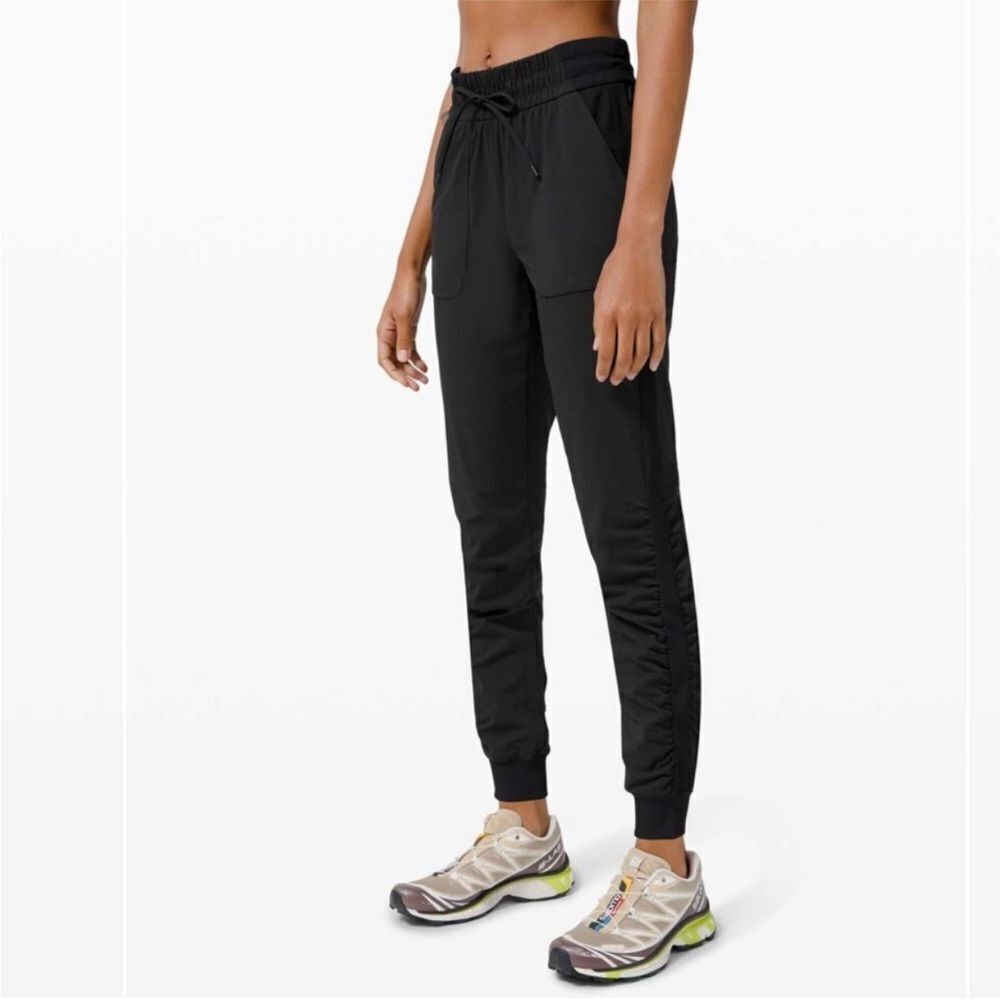 Lululemon Dance Studio Mid-Rise Black Jogger Full Length Women Size 6